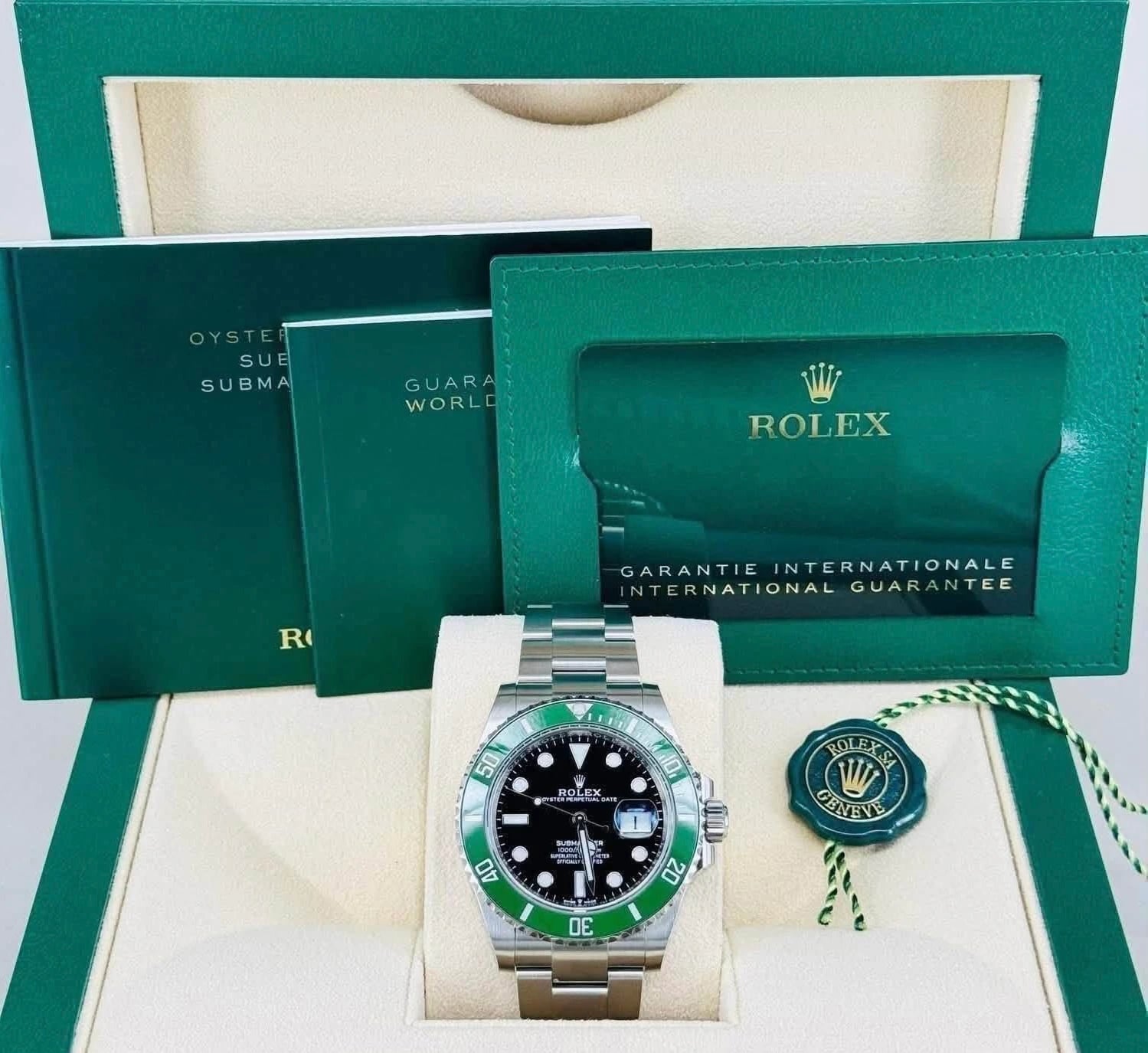 Rolex Submariner Date 126610LV, photograph 1
