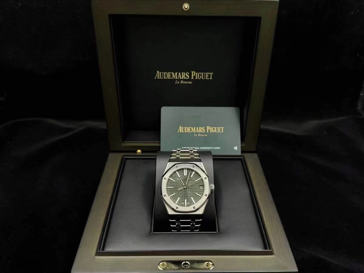 Audemars Piguet Royal Oak Selfwinding 15510ST, photograph 1