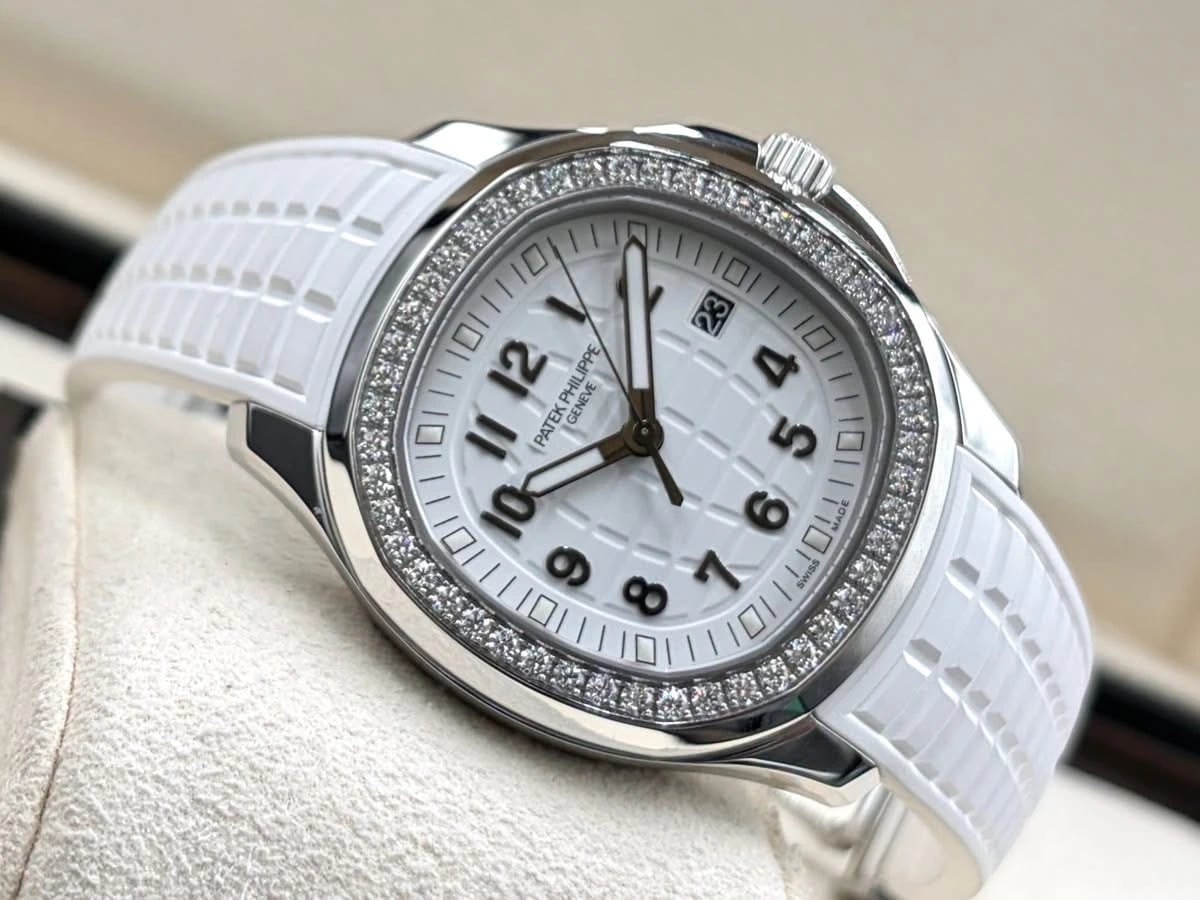Patek Philippe Aquanaut Luce 5267/200A-010, photograph 1